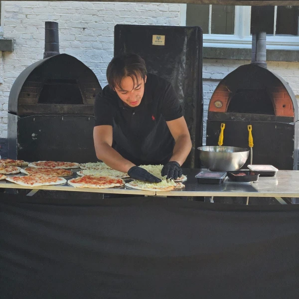 Pizzabakker huren voor je bedrijfsfeest