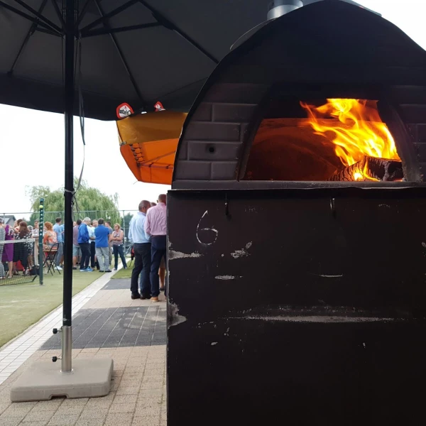 Pizza op een jubileumfeest