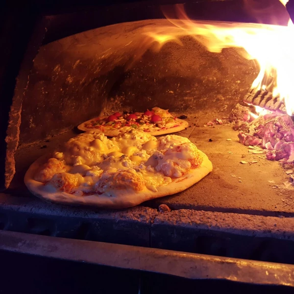 Pizza op een huwelijksfeest